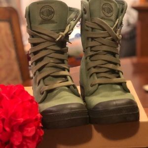 Green Laces boots